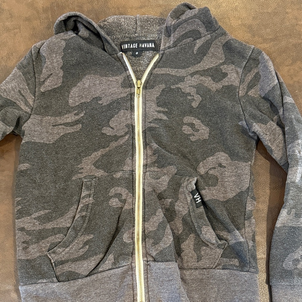 Vintage Havana Gray Camo Kids Hoodie. Size S